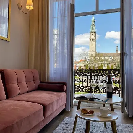 Bialy Kruk Apartamenty Vis-A-Vis Jasnej Gory Czestochowa Exterior photo